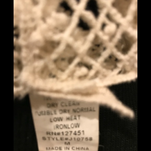 Creme Embroidered PAPER CRANE Sz M Top - Picture 6 of 6